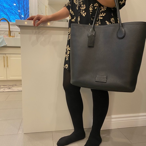 Large coach leather tote - Picture 3 of 4